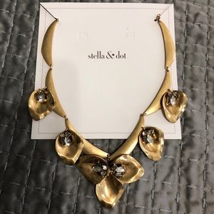 Stella and Dot Necklace